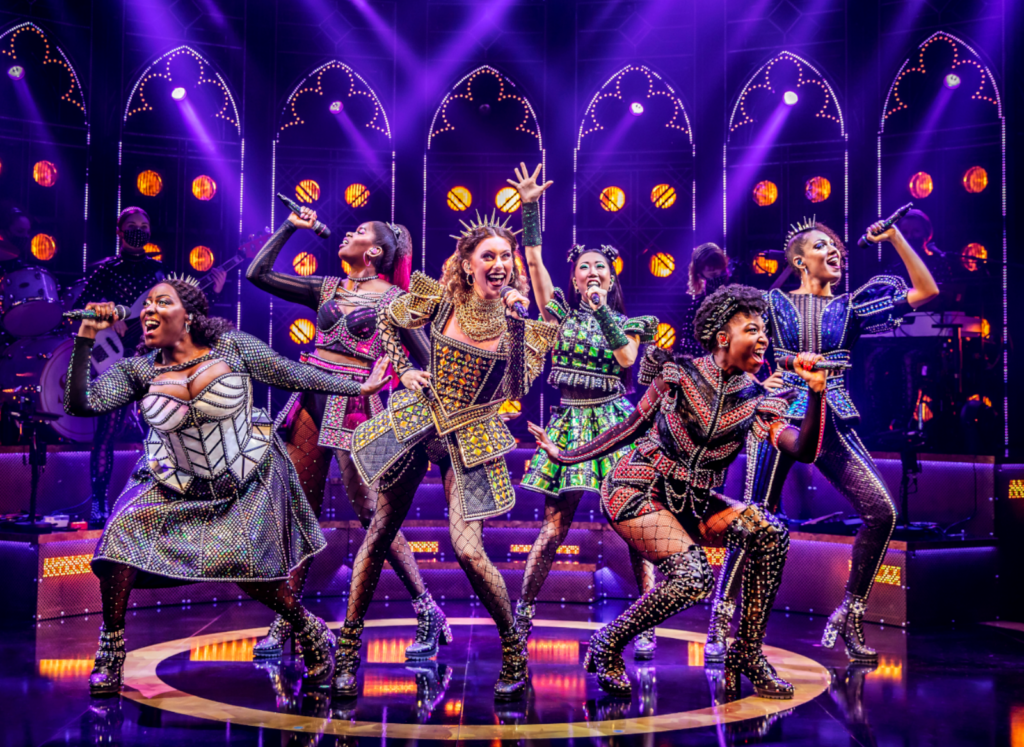 INTERNATIONALE SENSATIE SIX NAAR NEDERLAND Musical Six